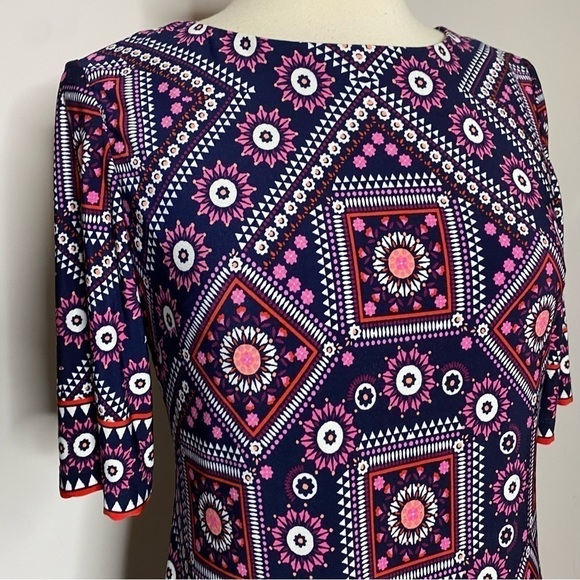 Eliza J Border Print Jersey Shift Dress - Picture 7 of 9